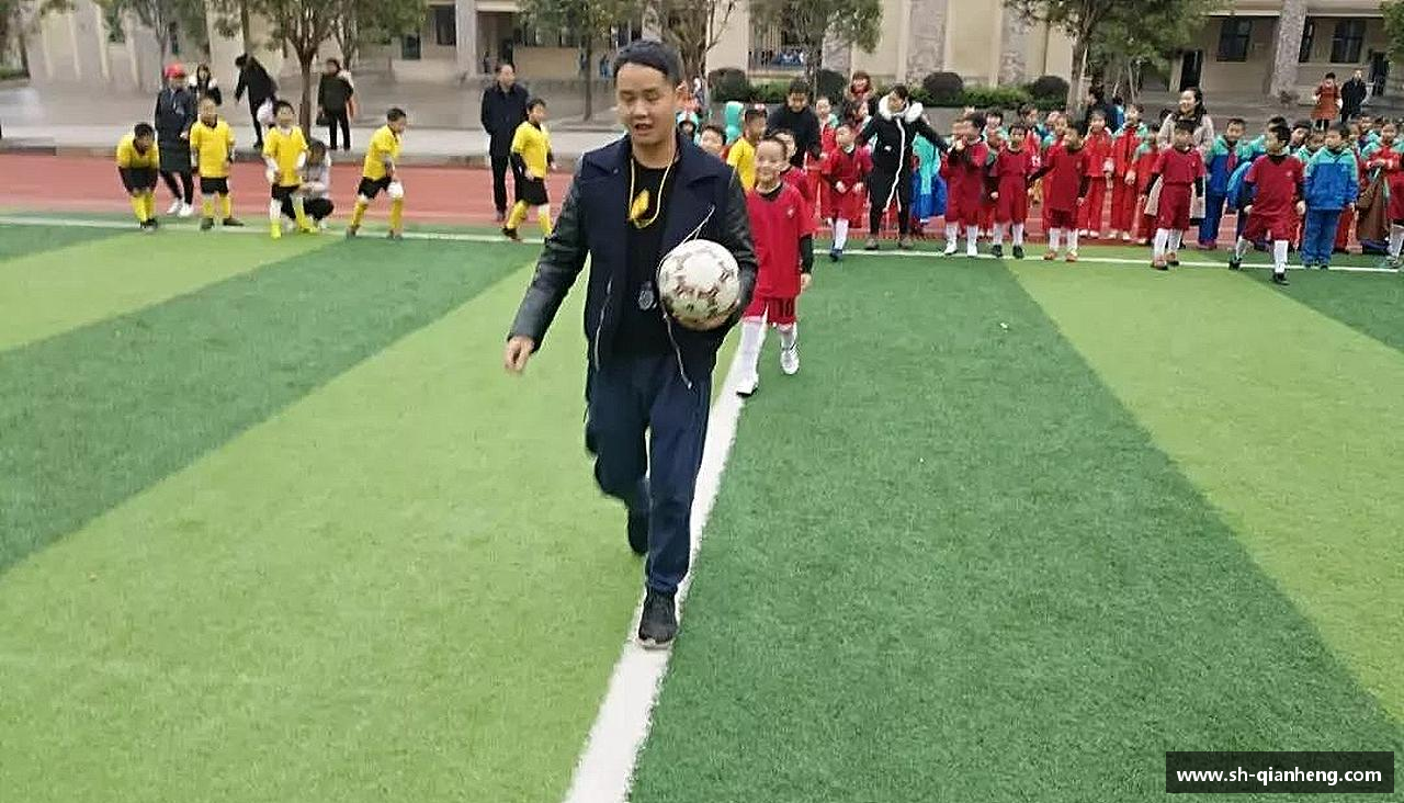 相信自己，战胜一切困难。